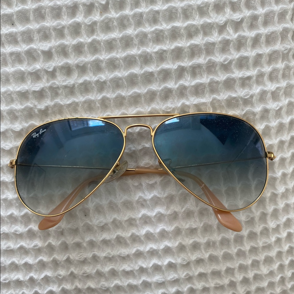 Ray-Ban aviator sunglasses with gradient blue lenses
